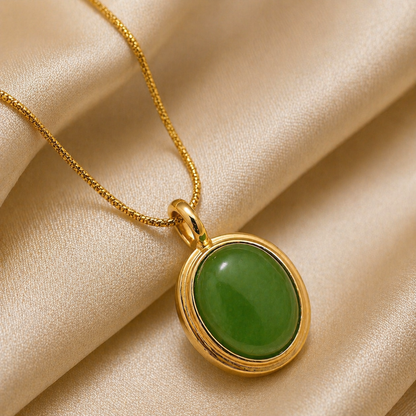 Verda Pendant Necklace