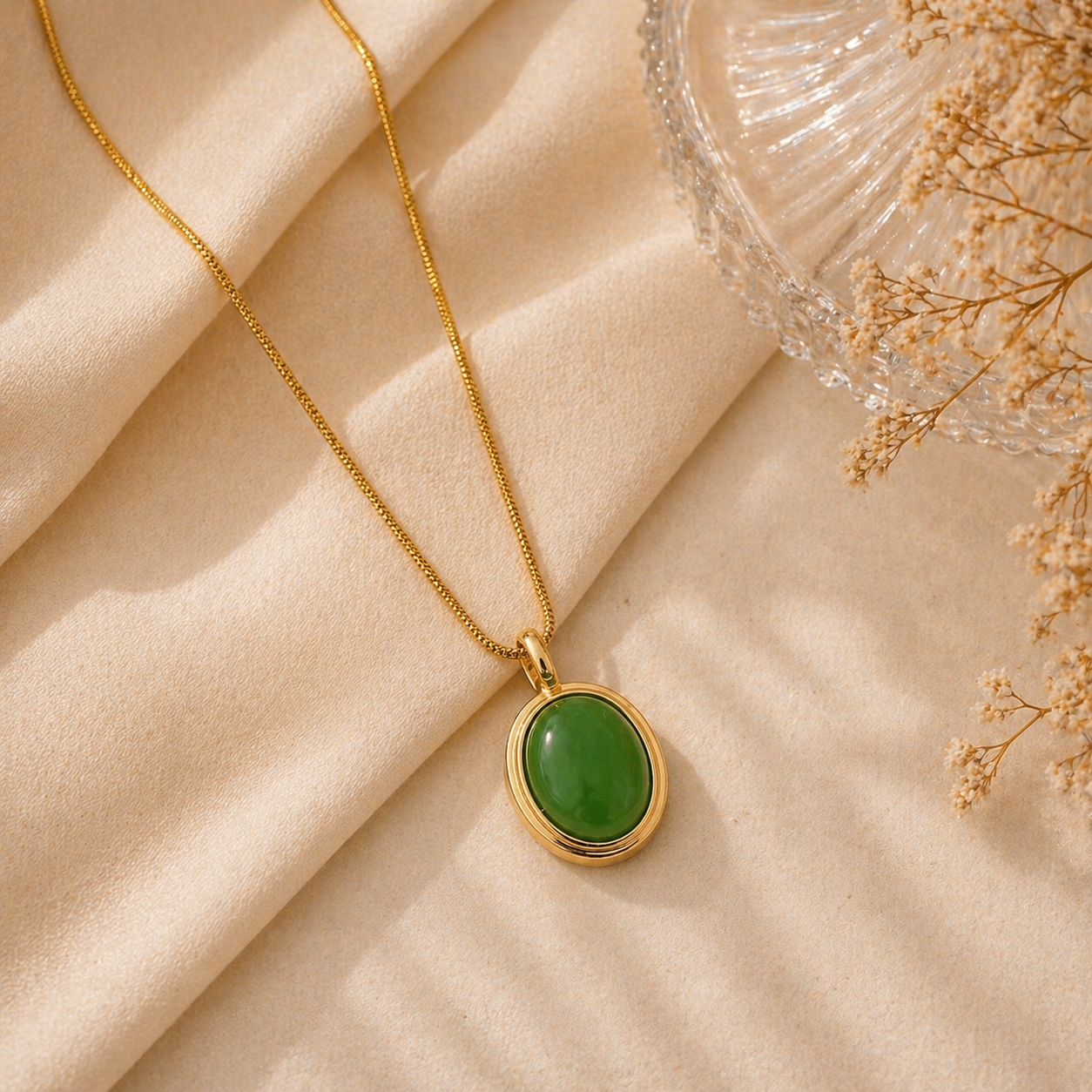 Verda Pendant Necklace