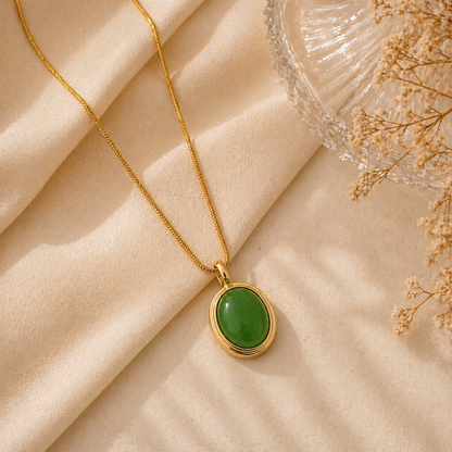 Verda Pendant Necklace